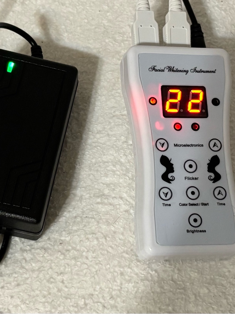 LED Facial Mask Therapy - White Color - Picture 9 of 11